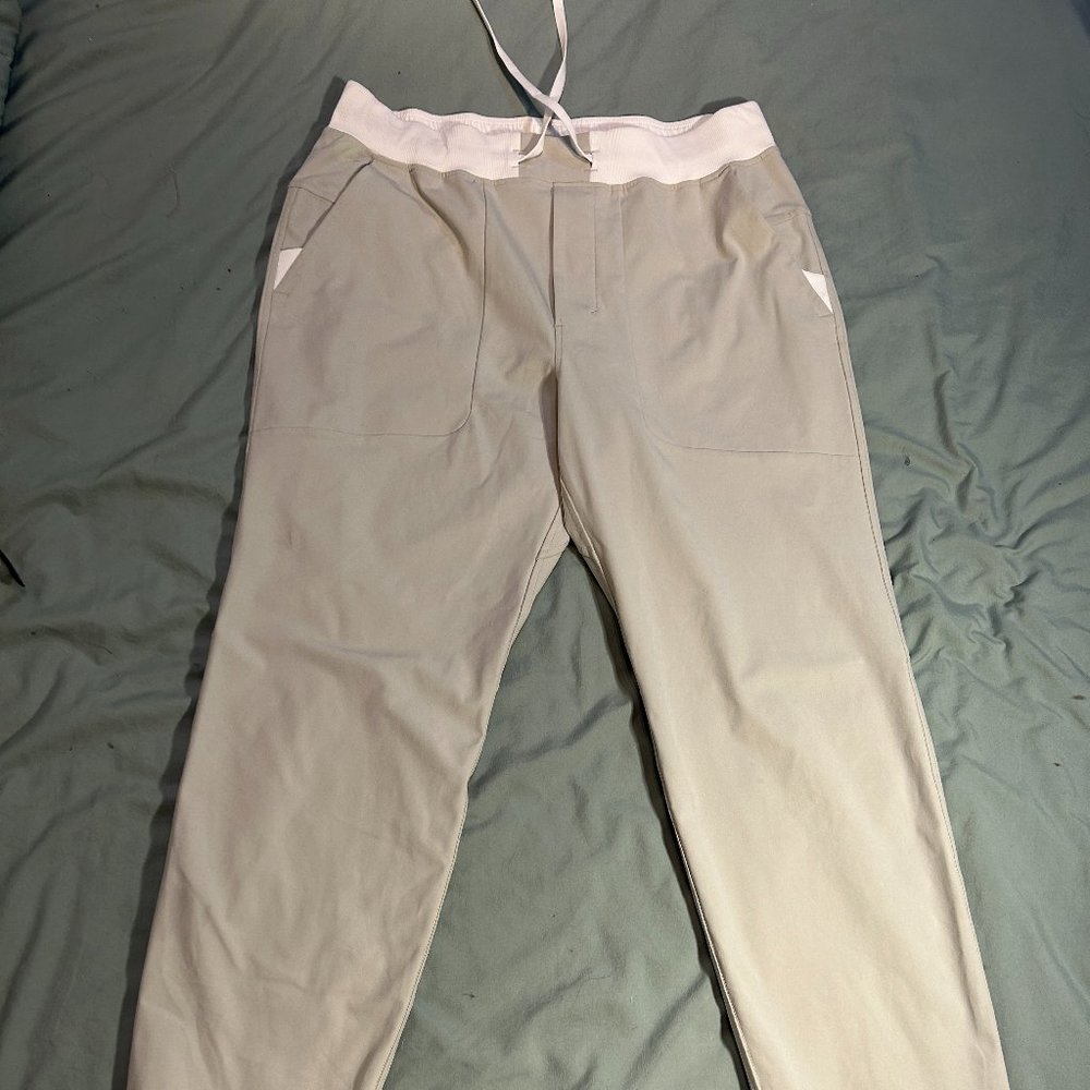 Lululemon Casual Men’s Jogger | Men’s Size L | Tan/White